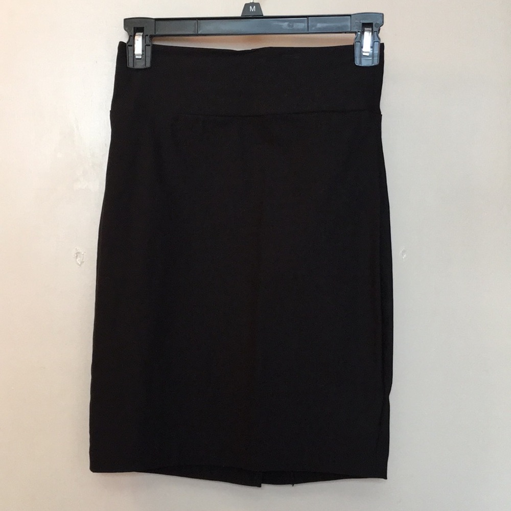 •Black Midi Pencil Skirt•